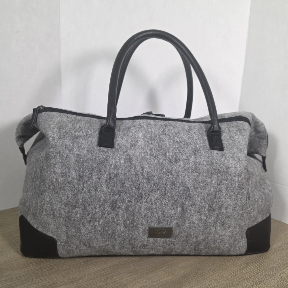 BOSS Hugo Boss Parfums Gray Felt Weekender Duffel Travel Tote Bag Black Trim